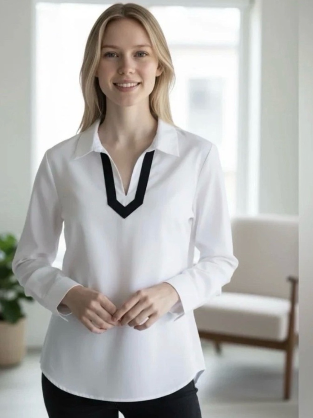 Vineyard Vines White Long Sleeve V-Neck Top with Navy Blue Velvet Trim